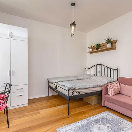 Cozy Quiet New Apartment In Karlin Square 布拉格 外观 照片