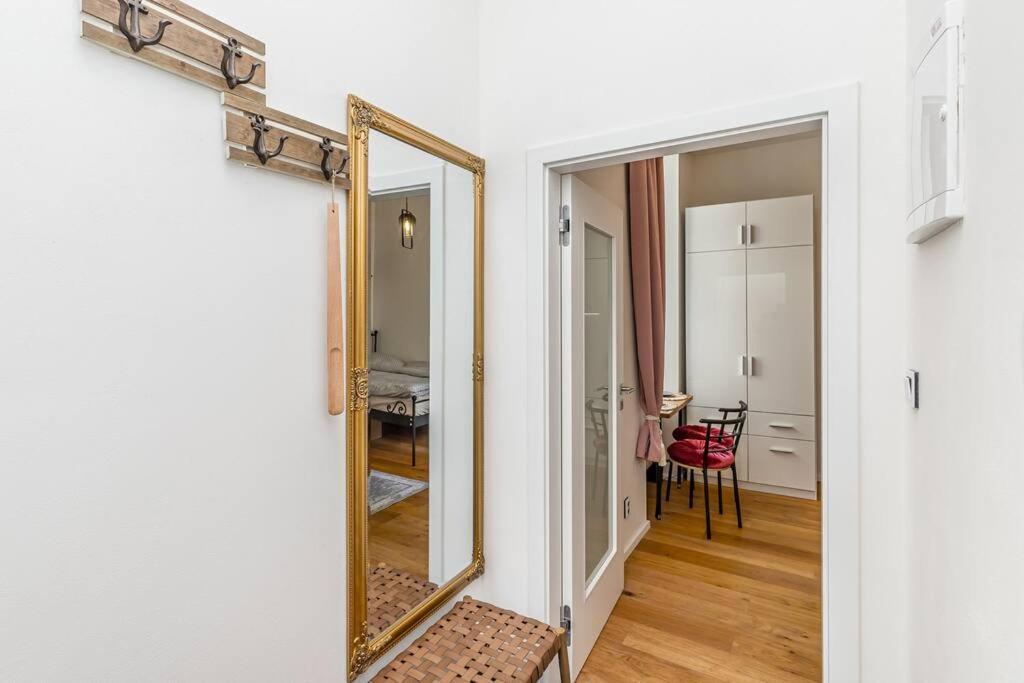Cozy Quiet New Apartment In Karlin Square 布拉格 外观 照片